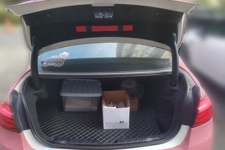 Used BMW 3 Series 2017 318Li Fashion Model Trunk