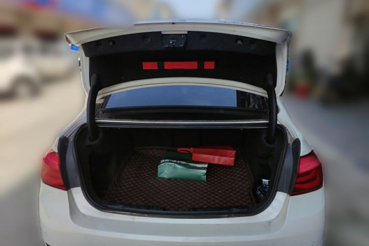 Used BMW 3 Series 2017 320Li Fashion Model Trunk