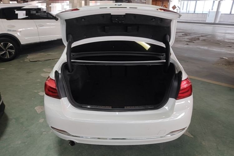 Used BMW 3 Series 2017 318Li Fashion Model Trunk