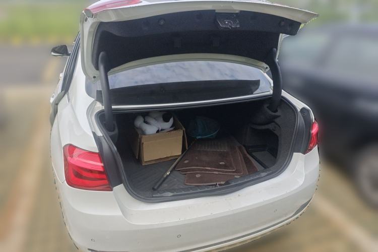 Used BMW 3 Series 2017 320Li Fashion Model Trunk