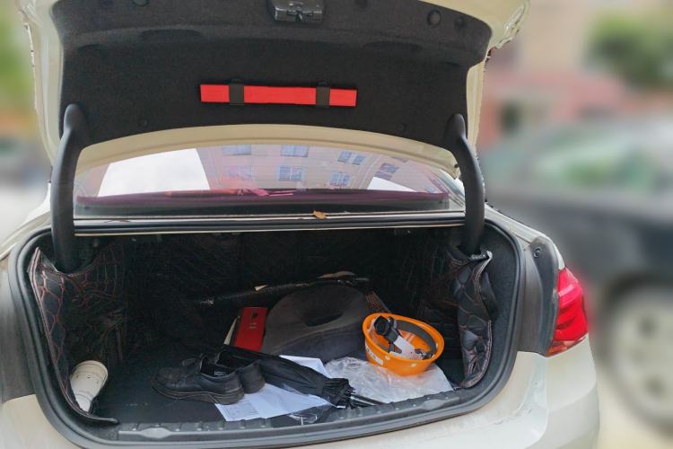 Used BMW 3 Series 2017 320Li Fashion Model Trunk