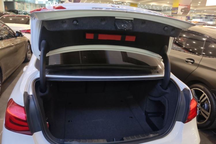 Used BMW 3 Series 2017 320Li M Sport Edition Trunk