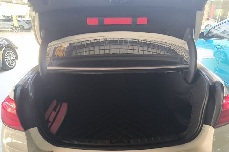 Used BMW 3 Series 2017 320Li Fashion Model Trunk