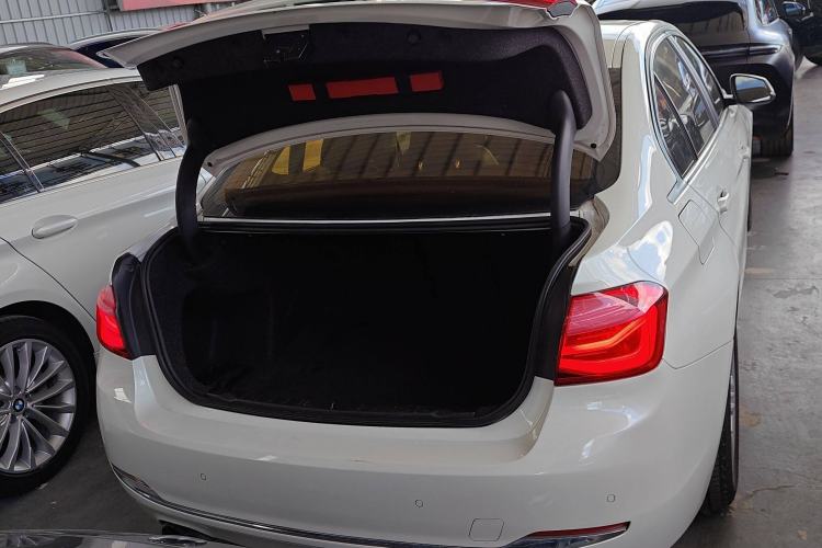 Used BMW 3 Series 2017 320Li Fashion Model Trunk