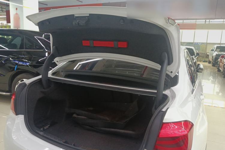 Used BMW 3 Series 2017 320Li Fashion Model Trunk