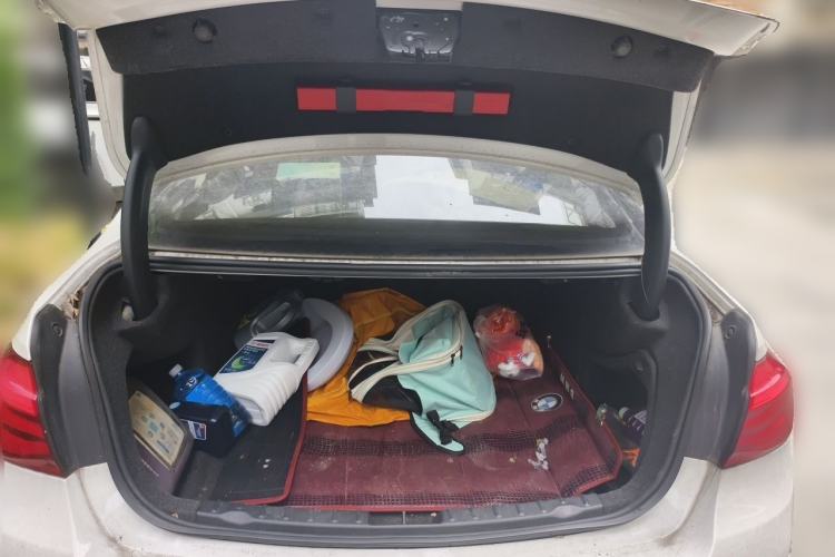 Used BMW 3 Series 2017 320Li Fashion Model Trunk