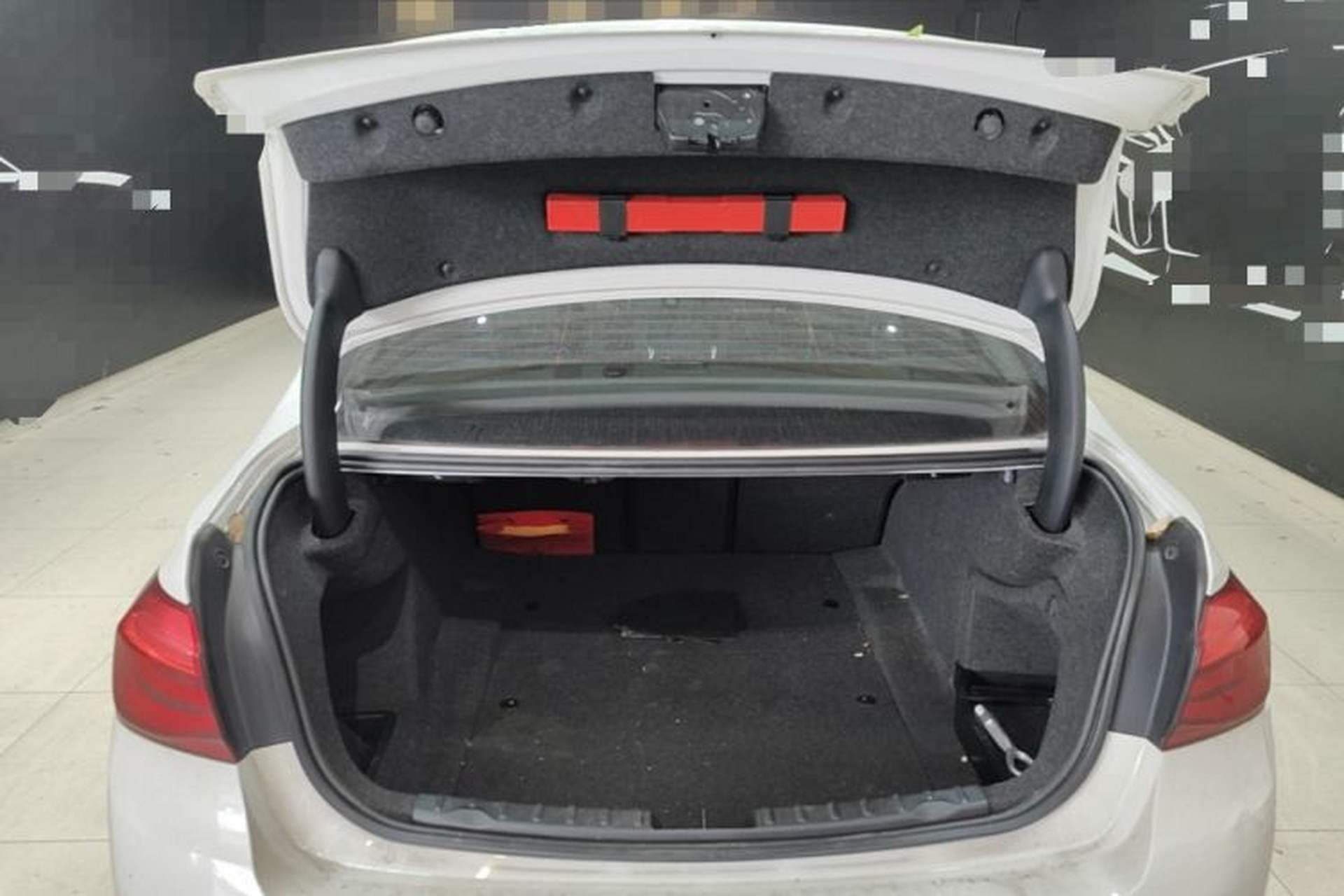 Used BMW 3 Series 2017 320Li Fashion Model Trunk