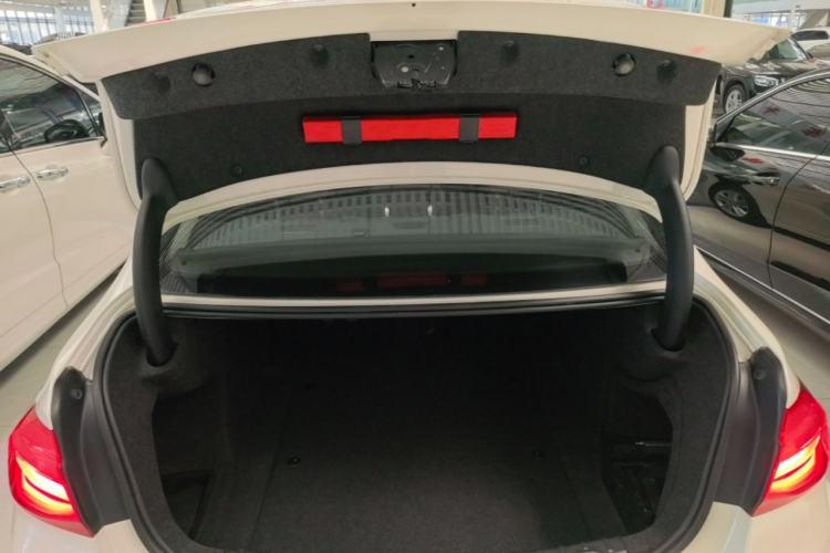 Used BMW 3 Series 2017 320Li Fashion Model Trunk