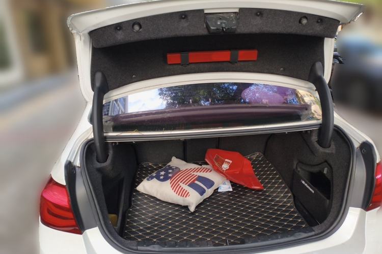 Used BMW 3 Series 2017 320Li Fashion Model Trunk