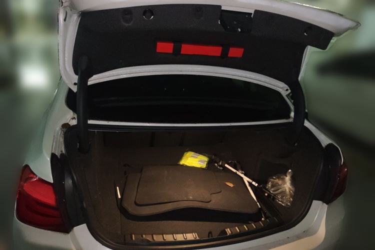 Used BMW 3 Series 2017 320Li Fashion Model Trunk
