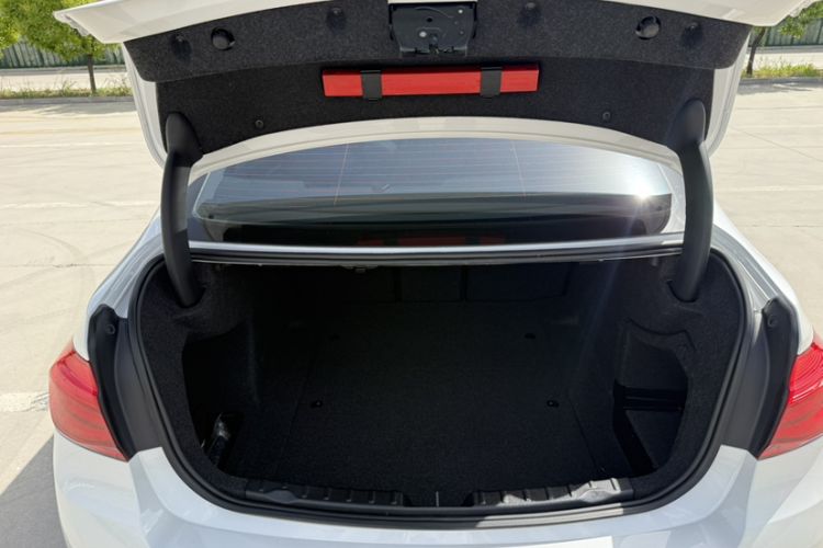 Used BMW 3 Series 2017 320Li Fashion Model Trunk