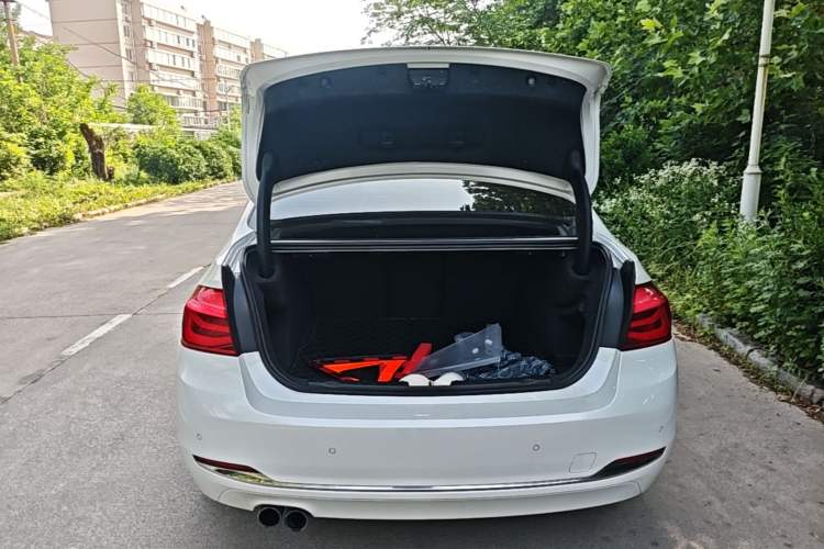 Used BMW 3 Series 2017 320Li Fashion Model Trunk