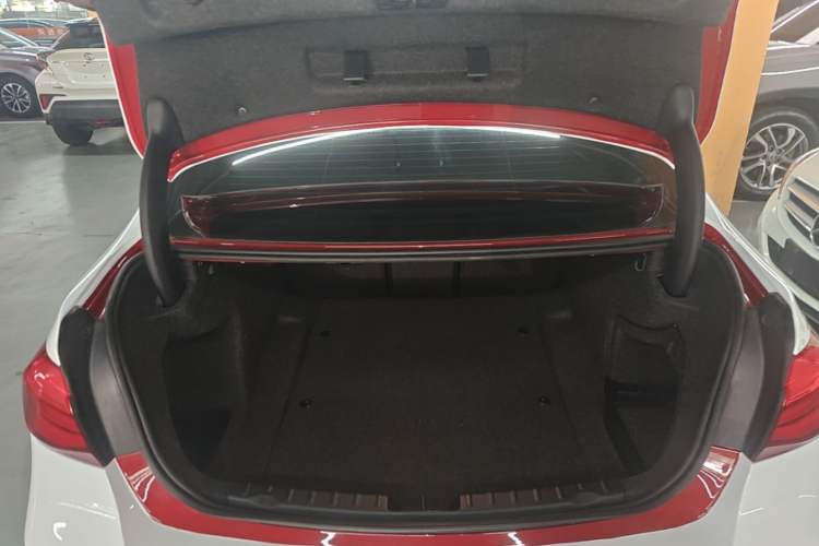 Used BMW 3 Series 2017 320Li M Sport Edition Trunk