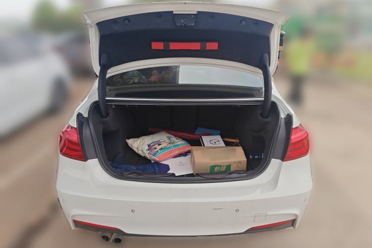Used BMW 3 Series 2017 320i M Sport Trunk
