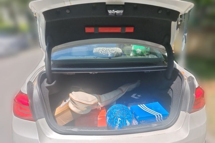 Used BMW 3 Series 2017 320Li Fashion Model Trunk
