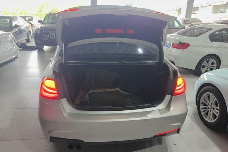 Used BMW 3 Series 2017 320Li M Sport Edition Trunk