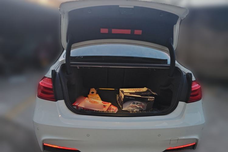 Used BMW 3 Series 2017 320Li M Sport Edition Trunk