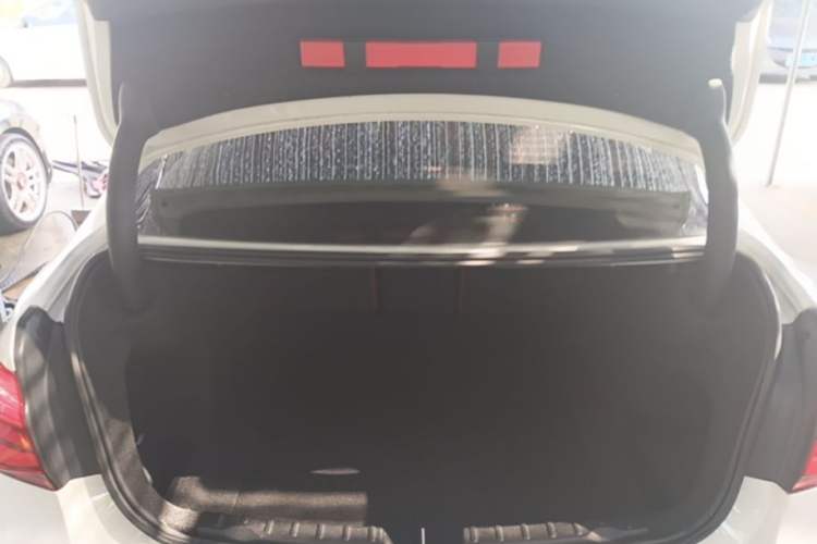 Used BMW 3 Series 2017 320i M Sport Trunk