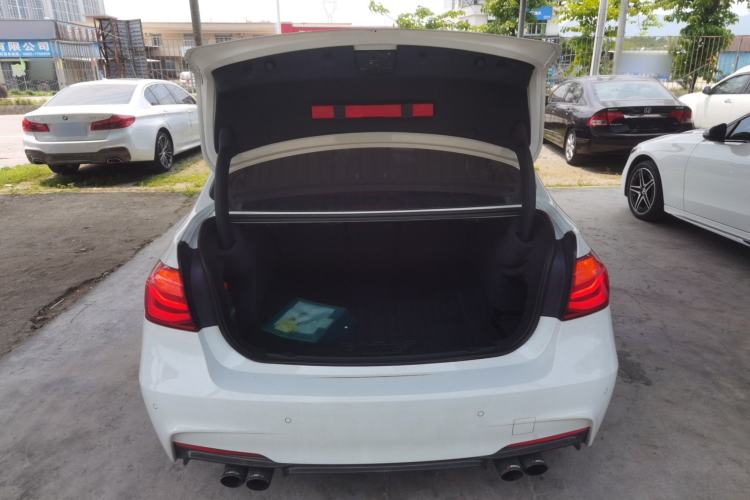 Used BMW 3 Series 2017 320i M Sport Trunk
