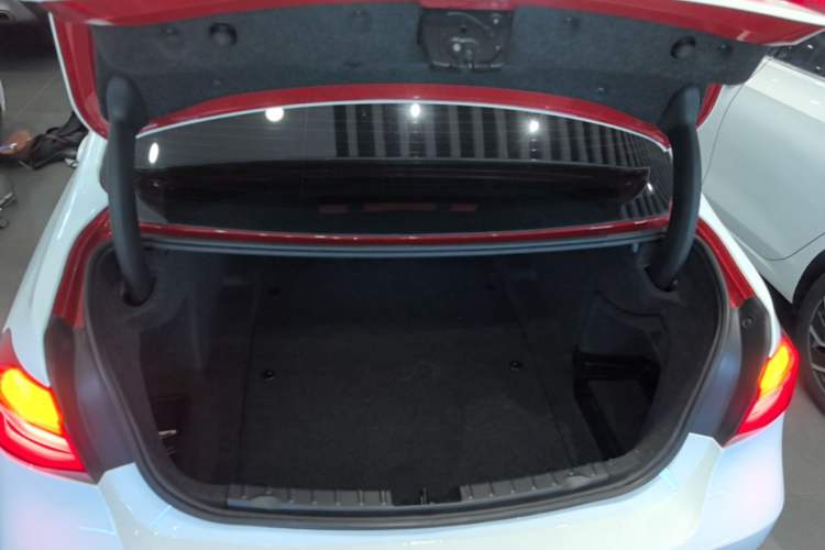 Used BMW 3 Series 2017 320Li M Sport Edition Trunk