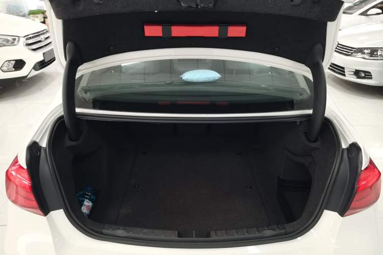 Used BMW 3 Series 2017 320Li M Sport Edition Trunk