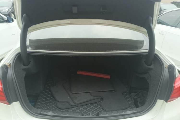 Used BMW 3 Series 2017 320Li Fashion Model Trunk