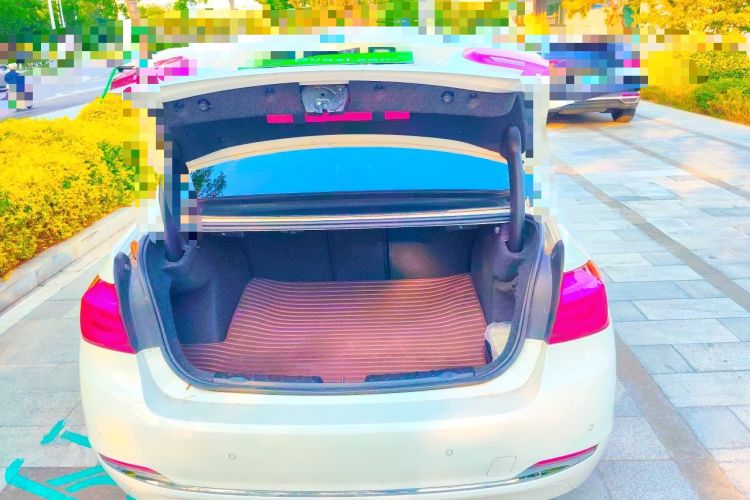Used BMW 3 Series 2017 320Li Fashion Model Trunk