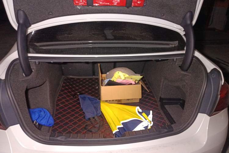 Used BMW 3 Series 2017 320Li Fashion Model Trunk