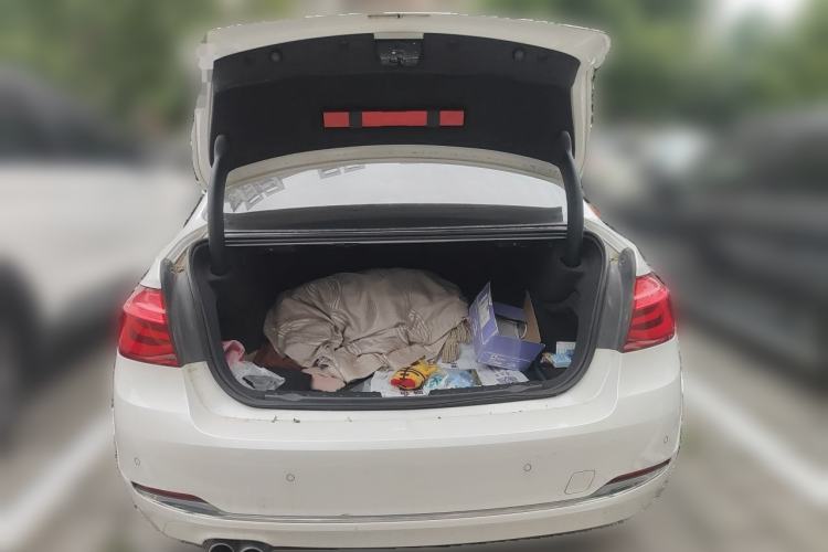 Used BMW 3 Series 2017 320Li Fashion Model Trunk