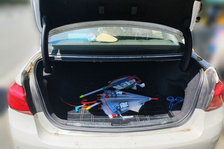 Used BMW 3 Series 2017 318Li Fashion Model Trunk