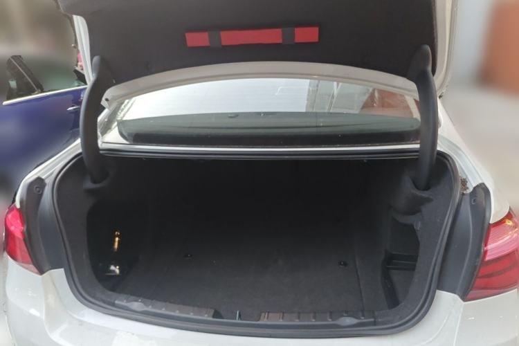 Used BMW 3 Series 2017 318Li Fashion Model Trunk
