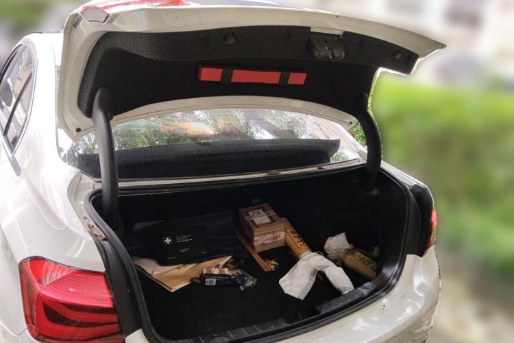 Used BMW 3 Series 2017 320Li Fashion Model Trunk