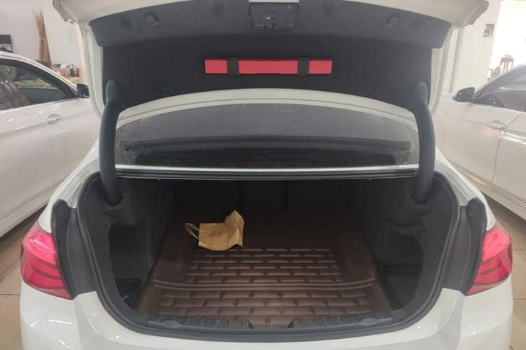 Used BMW 3 Series 2017 320Li Fashion Model Trunk