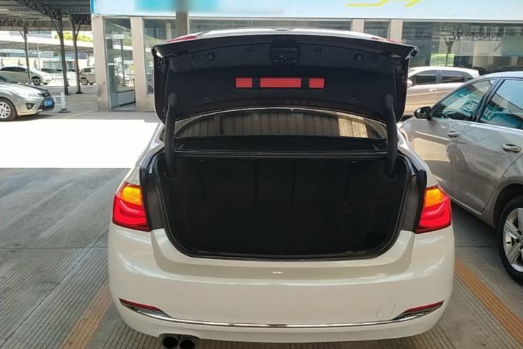 Used BMW 3 Series 2017 320Li Fashion Model Trunk