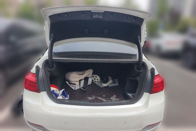 Used BMW 3 Series 2017 318Li Fashion Model Trunk