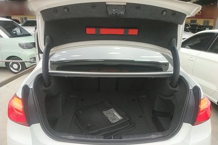 Used BMW 3 Series 2017 320Li Fashion Model Trunk