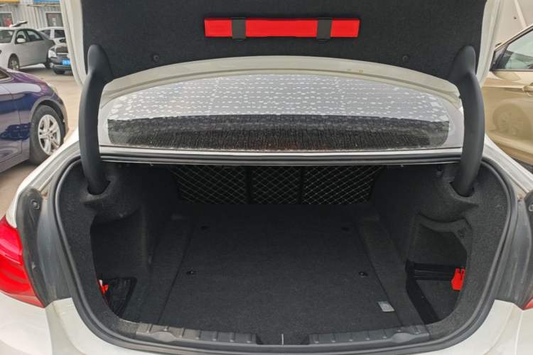 Used BMW 3 Series 2017 320Li Fashion Model Trunk