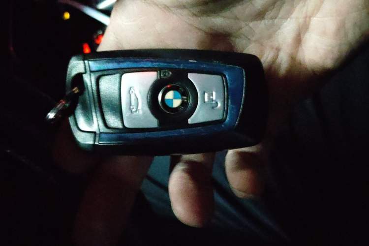 Used BMW 3 Series 2017 320i M Sport Vehicle Key