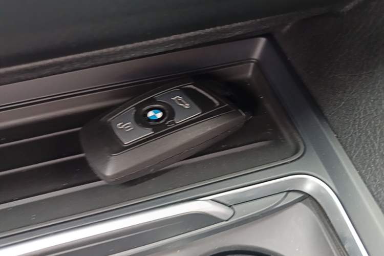 Used BMW 3 Series 2017 320Li Fashion Model Vehicle Key