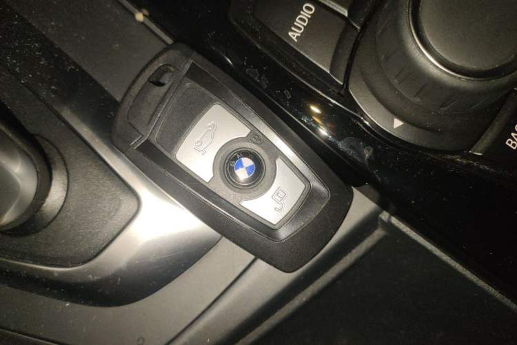 Used BMW 3 Series 2017 320Li Fashion Model Vehicle Key