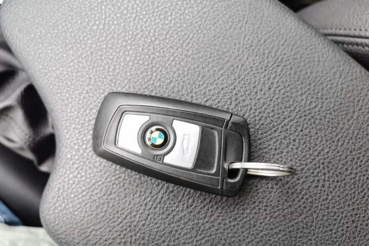 Used BMW 3 Series 2017 318Li Fashion Model Vehicle Key