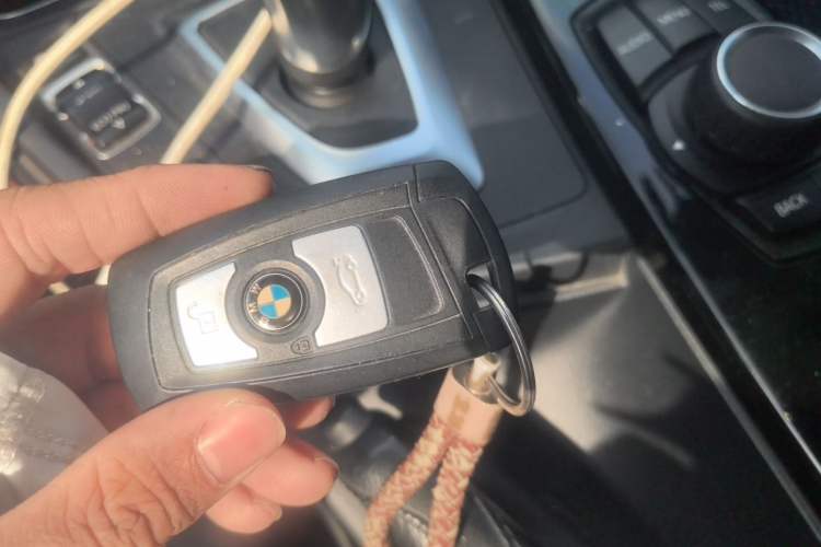 Used BMW 3 Series 2017 318Li Fashion Model Vehicle Key