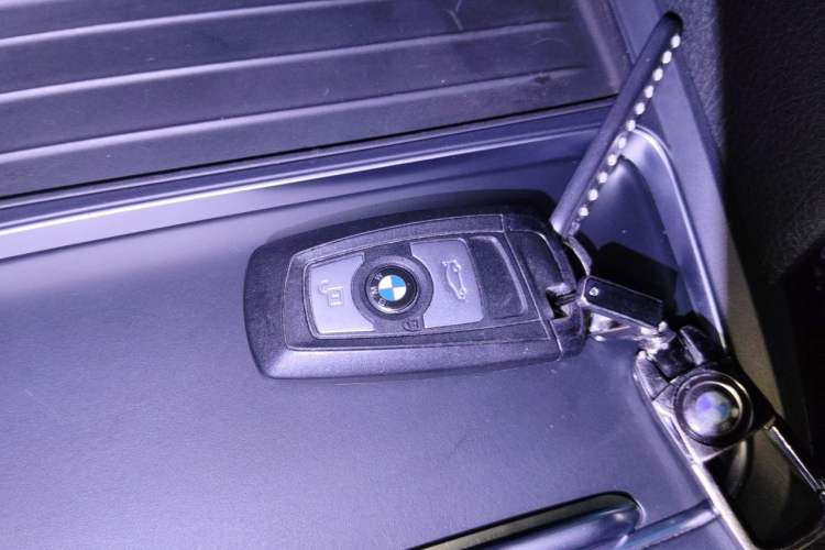 Used BMW 3 Series 2017 320Li Fashion Model Vehicle Key