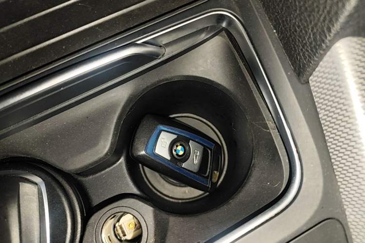 Used BMW 3 Series 2017 320i M Sport Vehicle Key