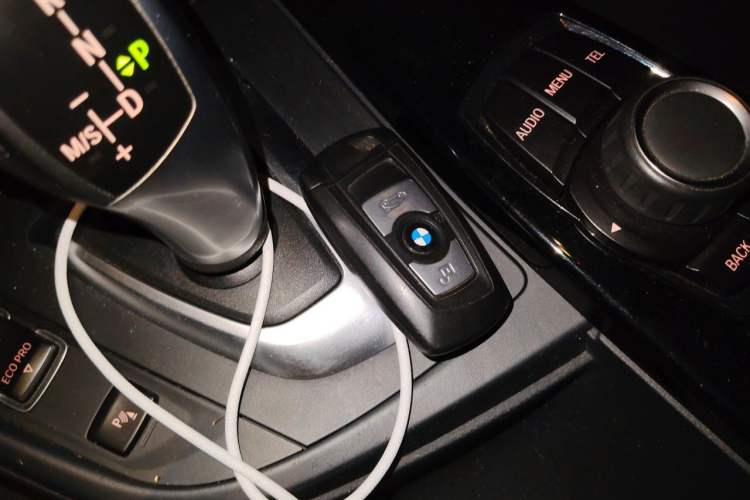 Used BMW 3 Series 2017 318i Fashion Model Vehicle Key