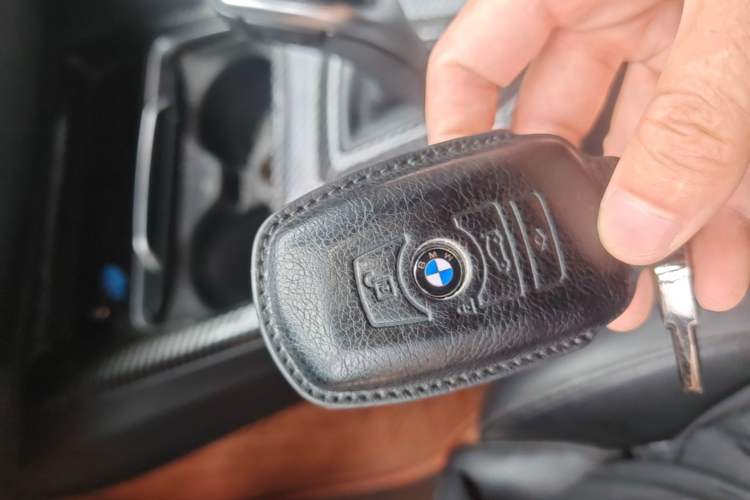 Used BMW 3 Series 2017 320i M Sport Vehicle Key
