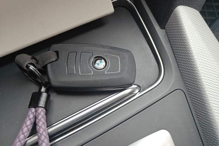Used BMW 3 Series 2017 320i M Sport Vehicle Key
