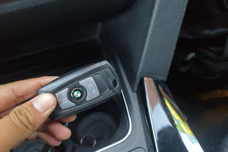 Used BMW 3 Series 2017 318Li Fashion Model Vehicle Key