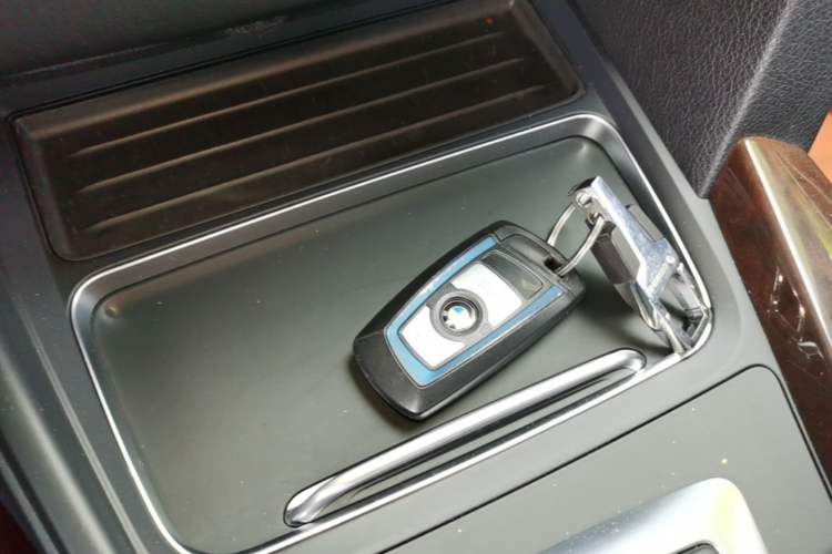 Used BMW 3 Series 2017 320i M Sport Vehicle Key