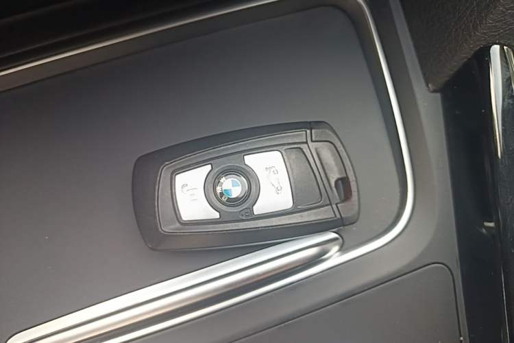 Used BMW 3 Series 2017 320Li Fashion Model Vehicle Key